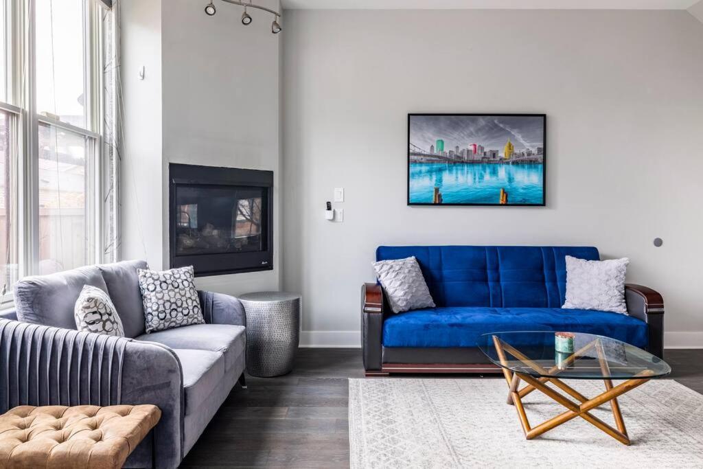 4 Bedroom 3 Bath Sleeps 10 Pet Friendly Private Backyard, 2 Car Garage, City Views, Close To All Stadiums And Casino Pittsburgh Exterior foto