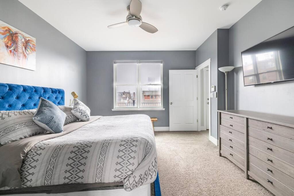 4 Bedroom 3 Bath Sleeps 10 Pet Friendly Private Backyard, 2 Car Garage, City Views, Close To All Stadiums And Casino Pittsburgh Exterior foto